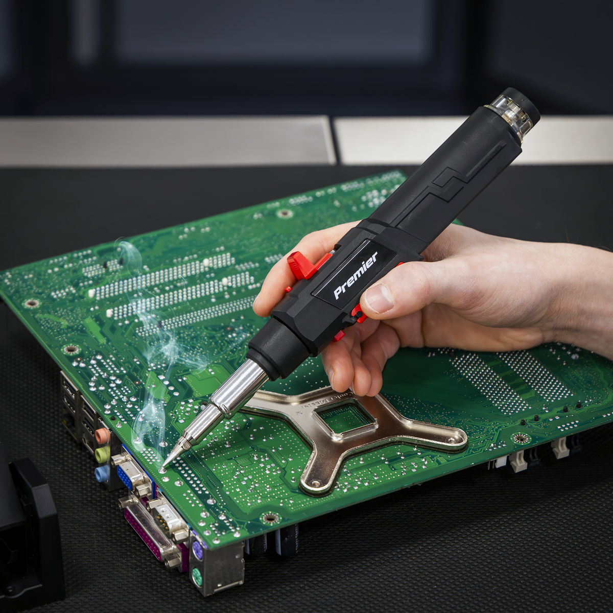 3-in-1 Quick Release Butane Soldering Iron Kit AK2976