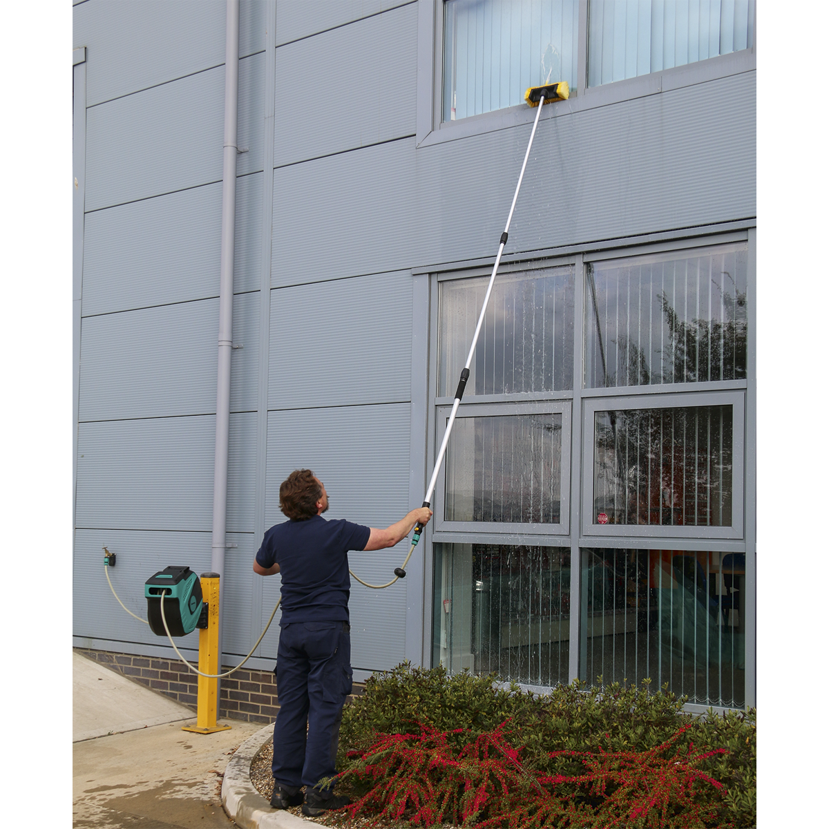 5-Sided Flo-Thru Brush with 3m Telescopic Handle CC953