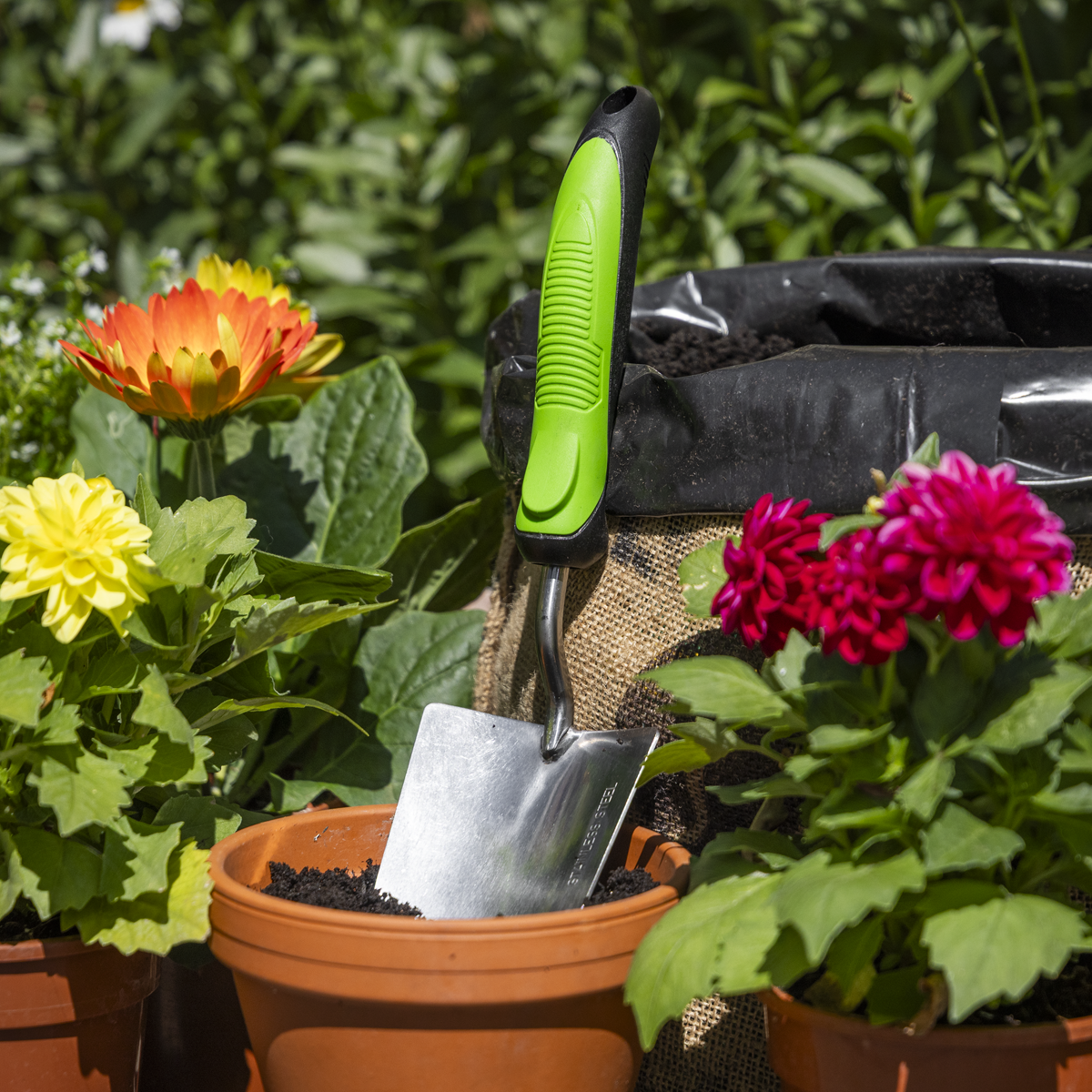 Hand Trowel with Soft Grip Handle & Stainless Steel Blade GTSG008