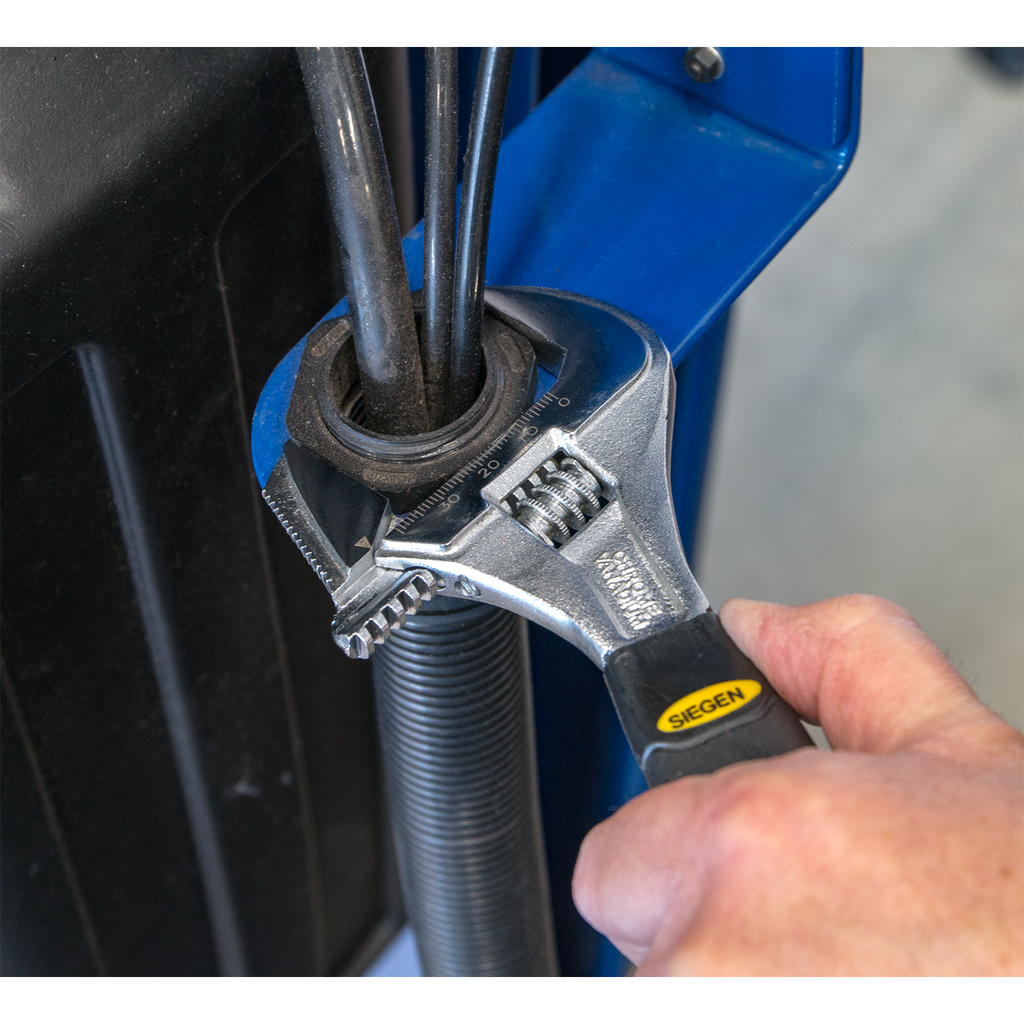 Adjustable Wrench with Extra-Wide Jaw Capacity 200mm S0854