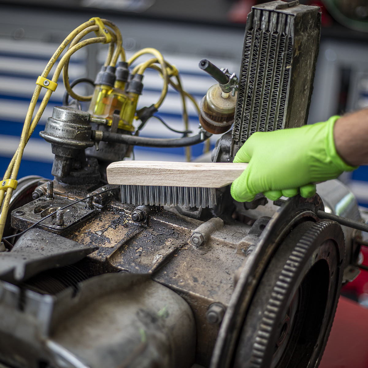 Engineer’s Wire Brush with Steel Fill 260mm WB02