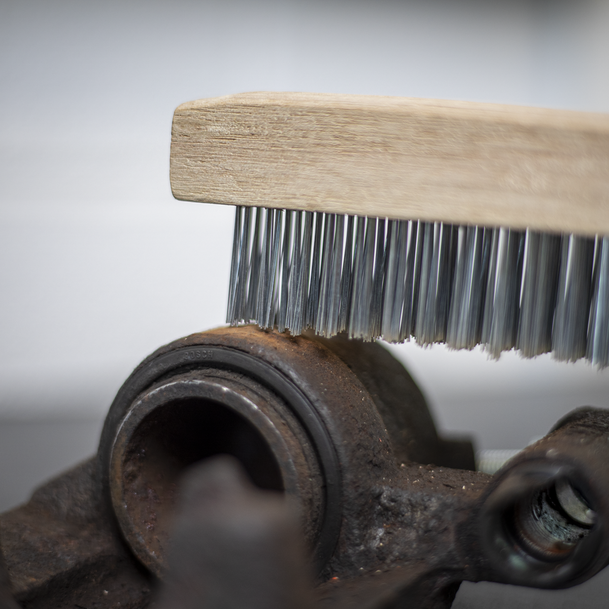 Engineer’s Wire Brush with Steel Fill 260mm WB02