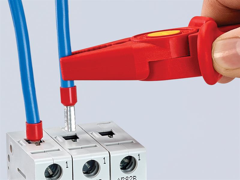 98 62 01 Flat Nose Plastic Insulated Pliers 180mm                               