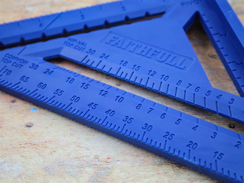 Plastic Quick Square 7in                                                        